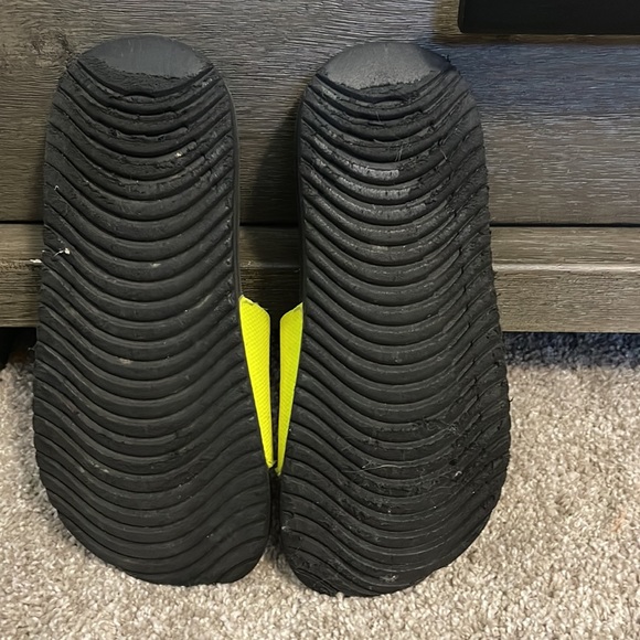 Nike slides - Picture 2 of 3